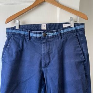 Navy GAP slim cut pants with light blue trim, 33x32